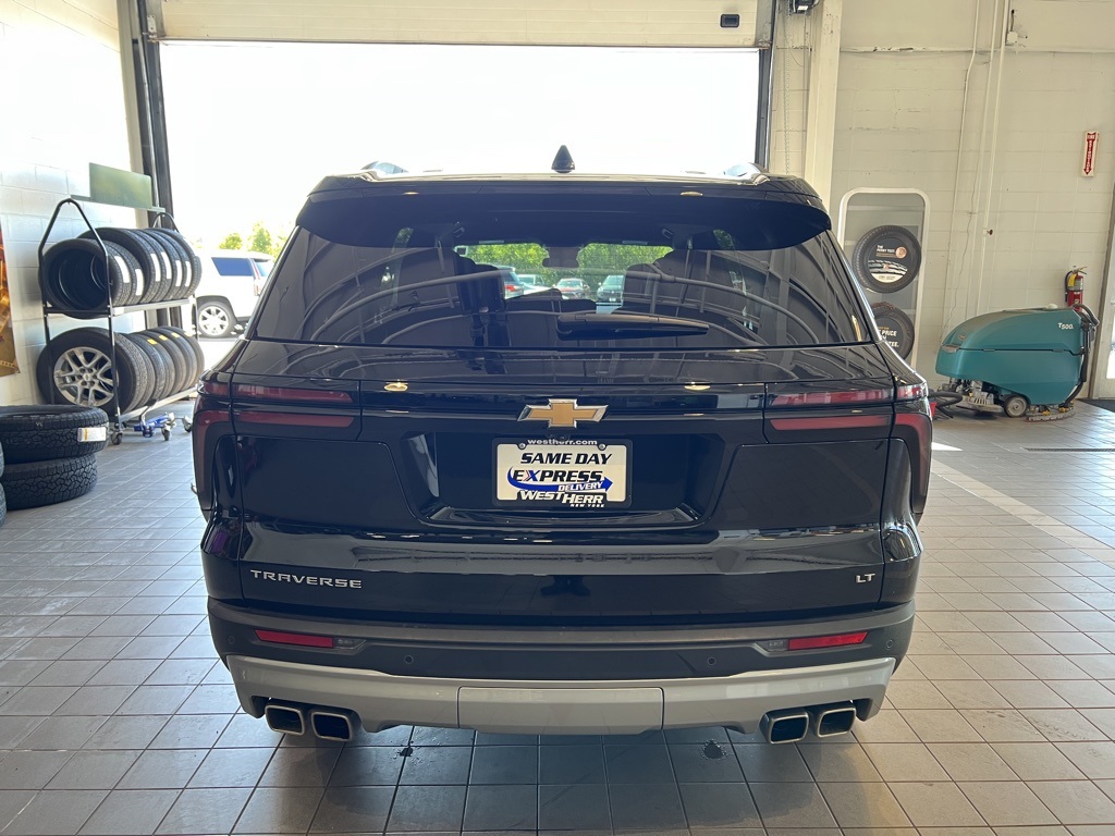 2024 Chevrolet Traverse photo 6