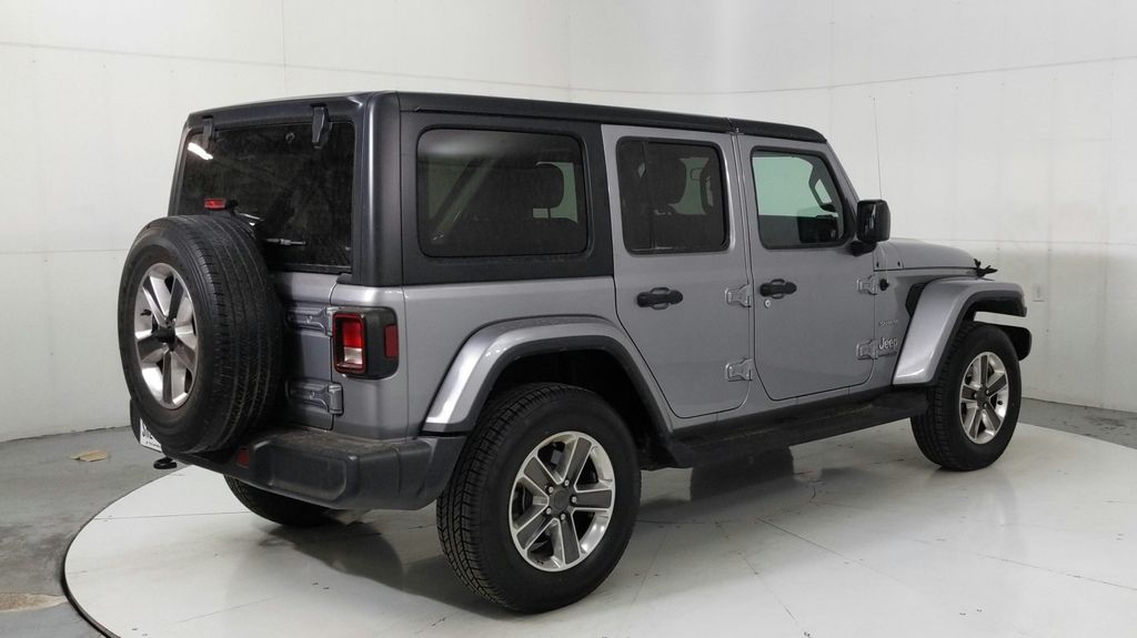 Used 2020 Silver Jeep Unlimited Sahara image 5