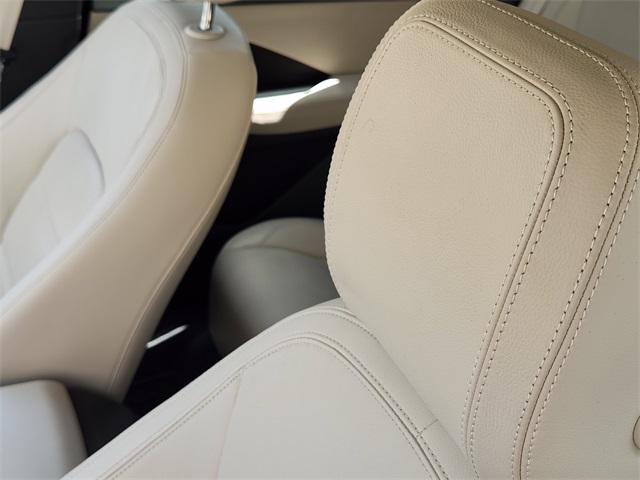 2020 Jaguar E-PACE Base photo 13