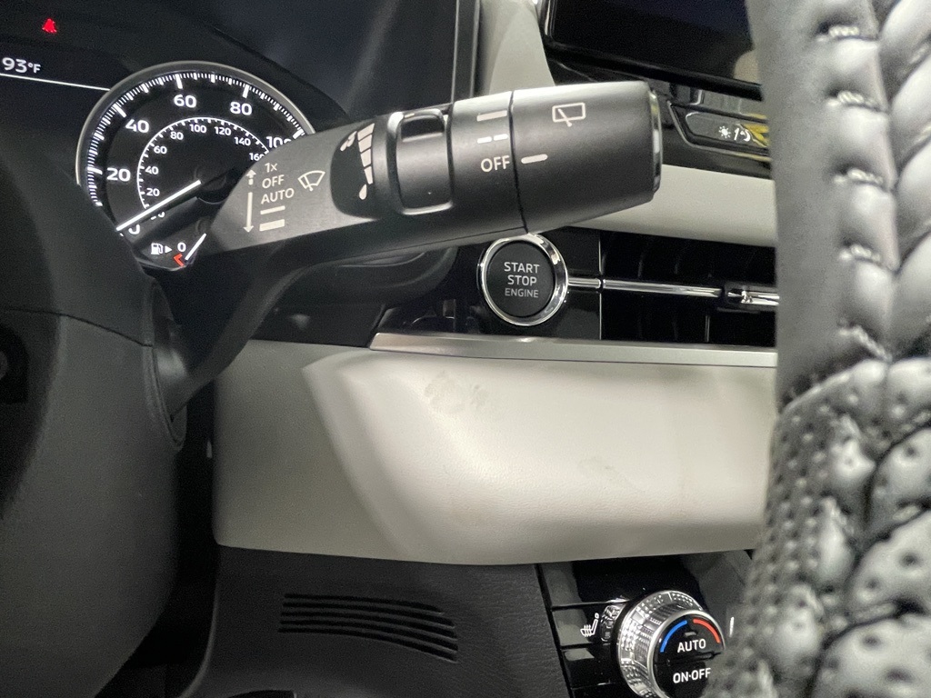 2025 Mitsubishi Outlander SE photo 12