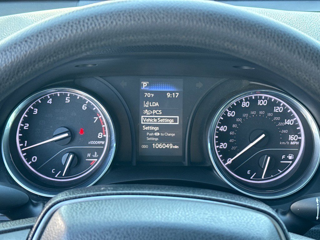 2019 Toyota Camry SE XLE photo 10