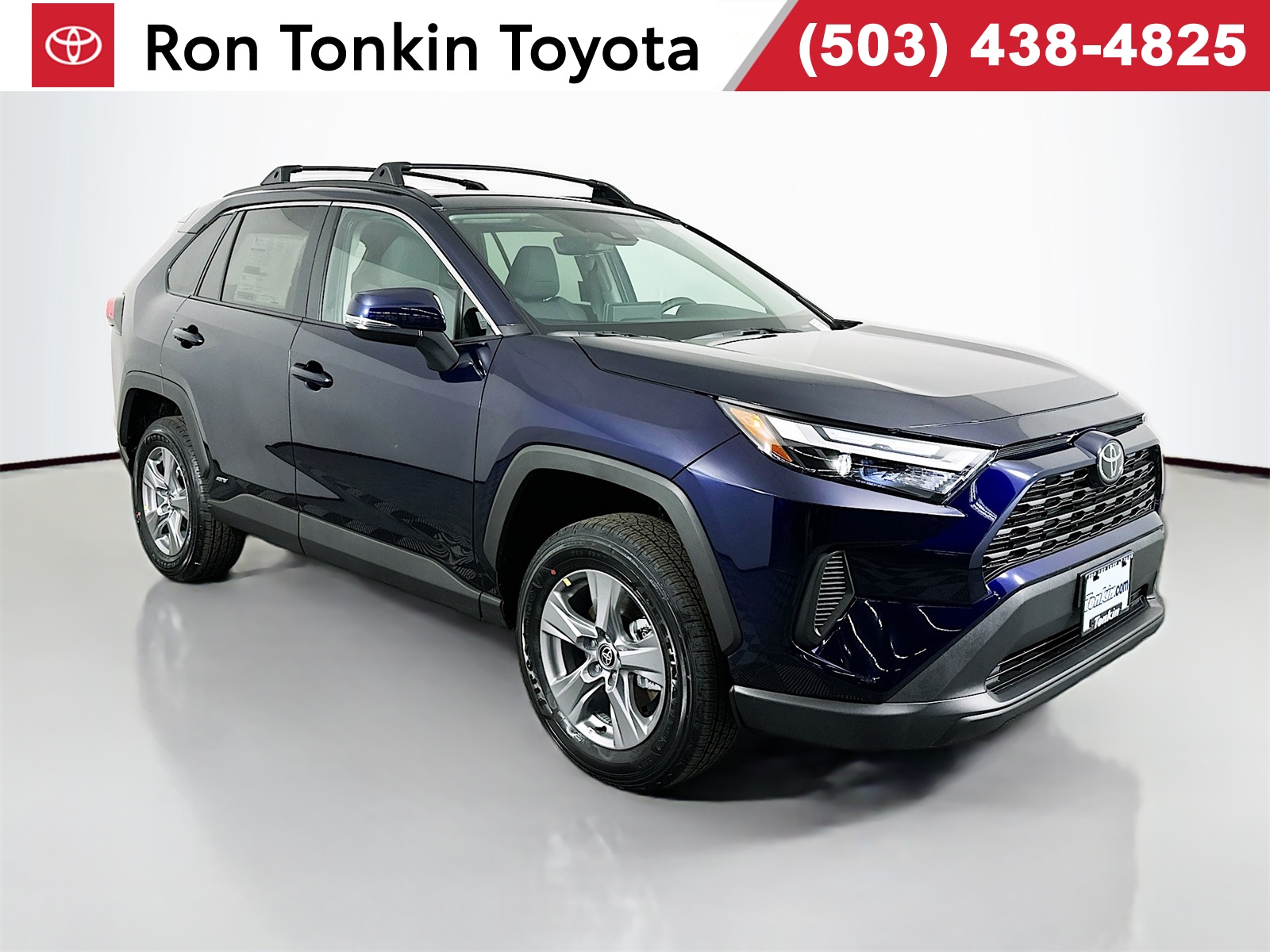 2025 Toyota RAV4 XLE's photo