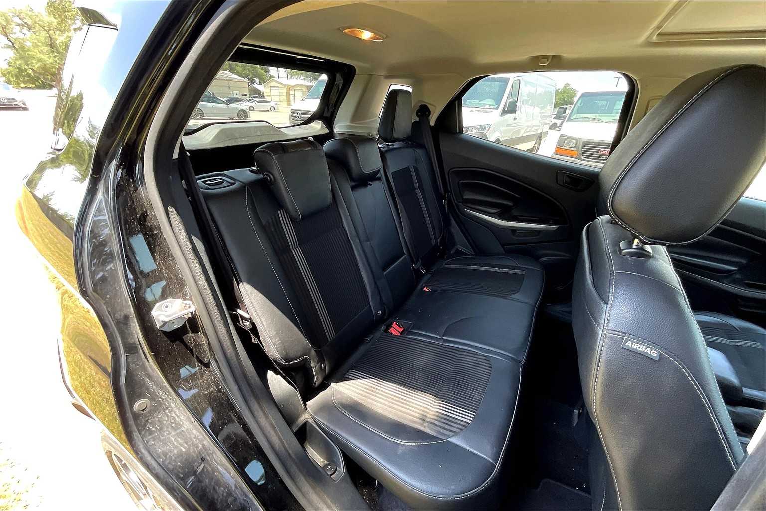 2020 Ford EcoSport SES photo 16