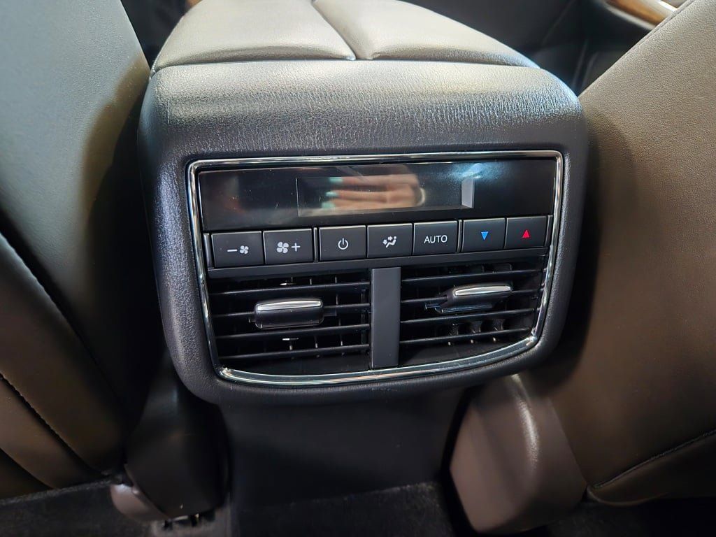 2022 Mazda CX-9 Signature photo 16