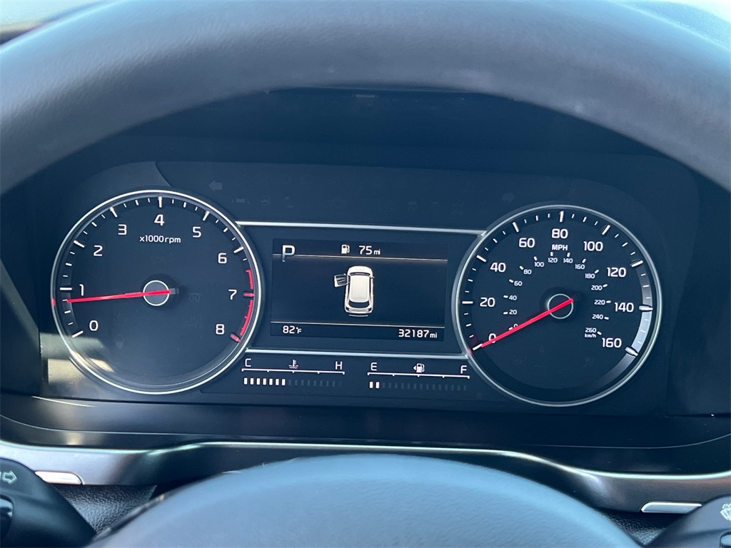 2022 Kia Sorento LX photo 27