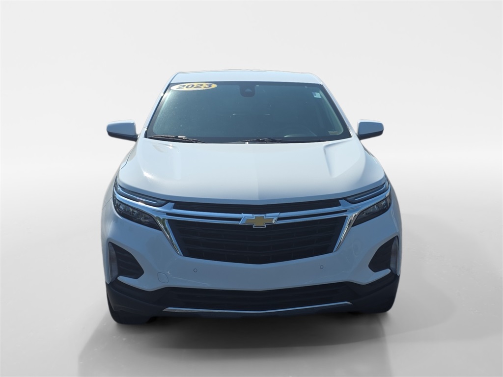 2023 Chevrolet Equinox LT photo 3
