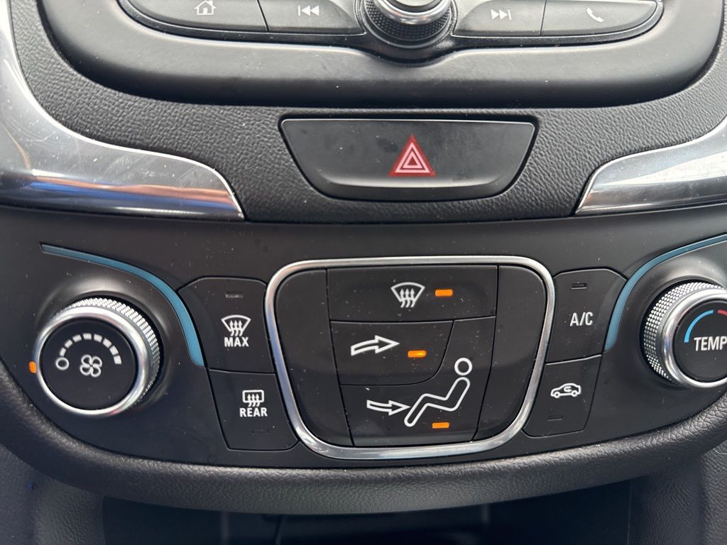 2020 Chevrolet Equinox LT photo 12