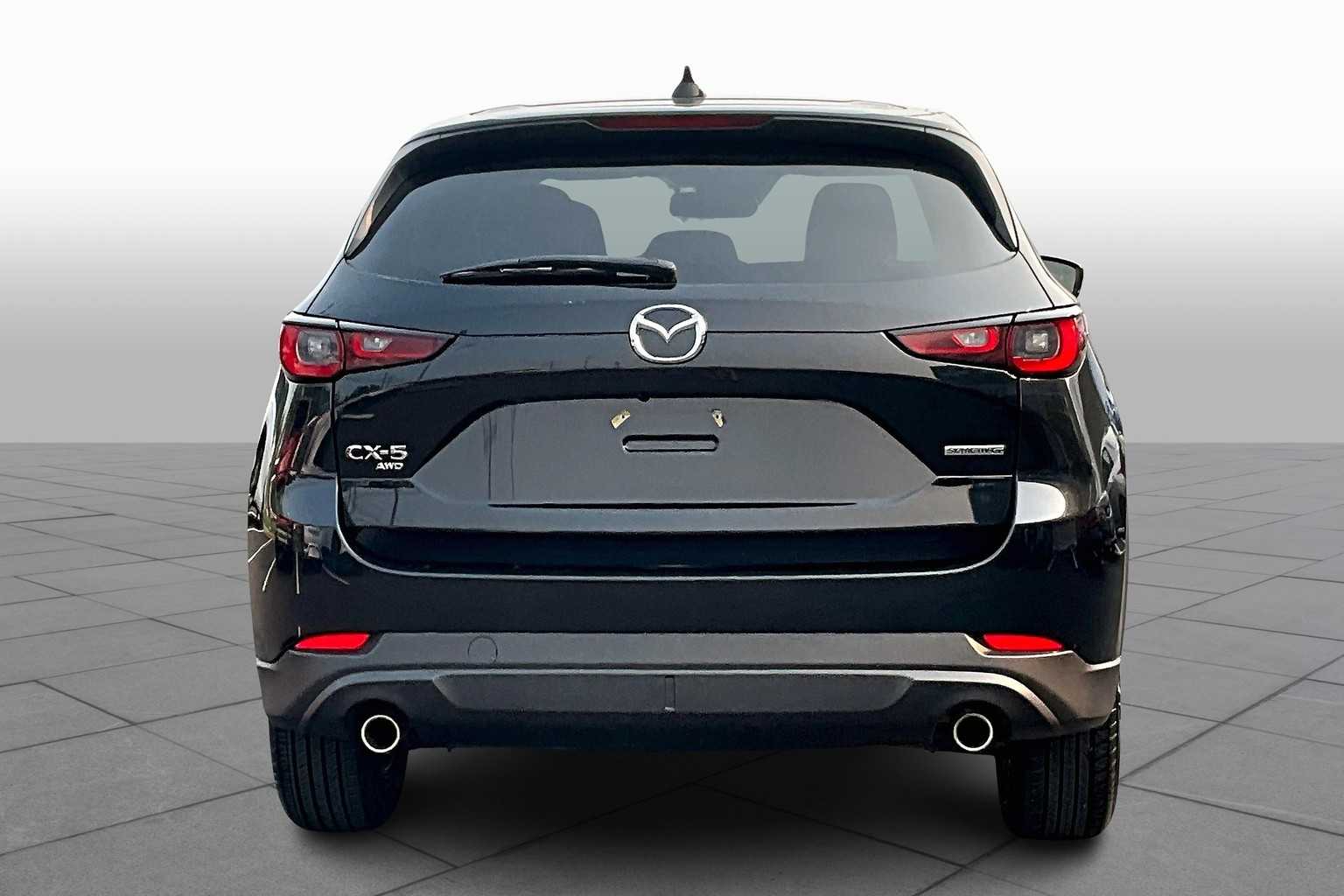 2023 Mazda CX-5 2.5 S Preferred photo 4