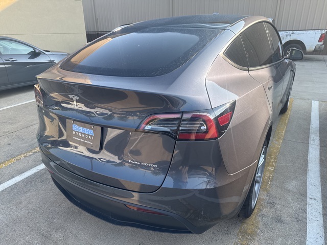 2022 Tesla Model Y Long Range photo 3