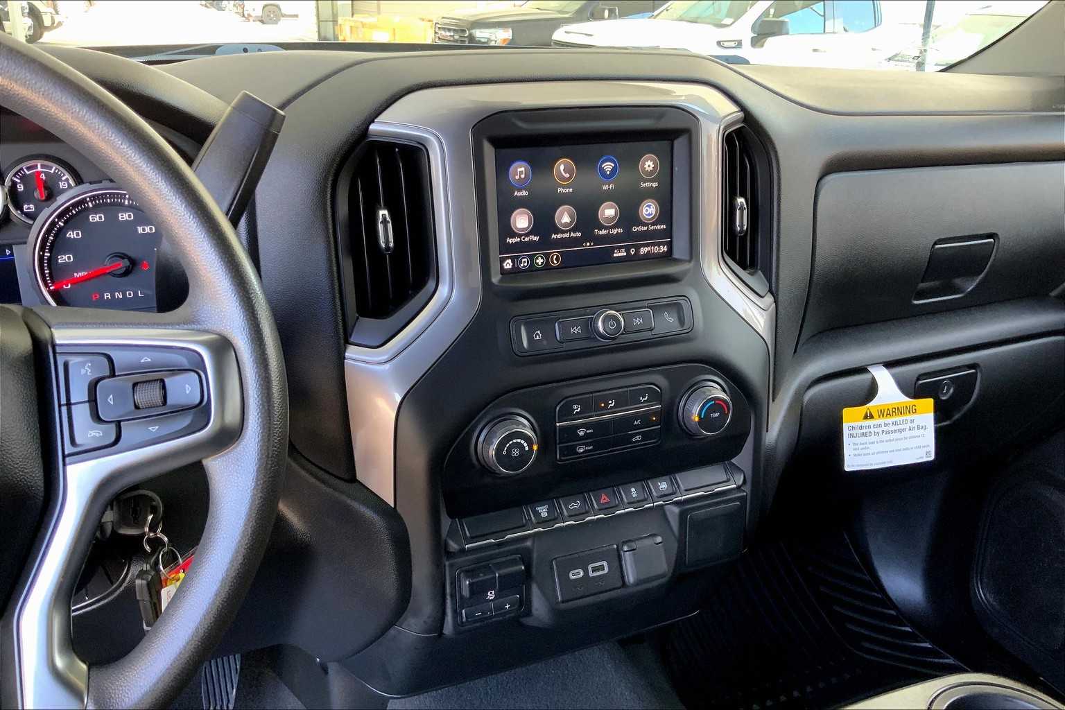 2022 Chevrolet Silverado 2500HD Custom photo 6