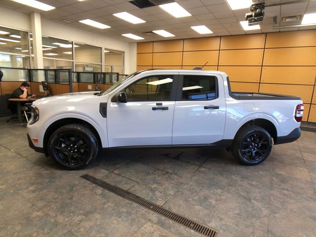 2025 Ford Maverick XLT photo 2