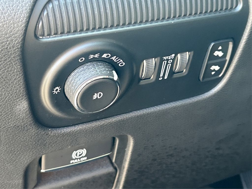 2023 Jeep Wagoneer Series III photo 36