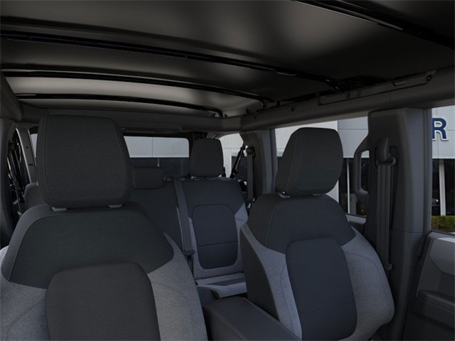 2025 Ford Bronco Base photo 9