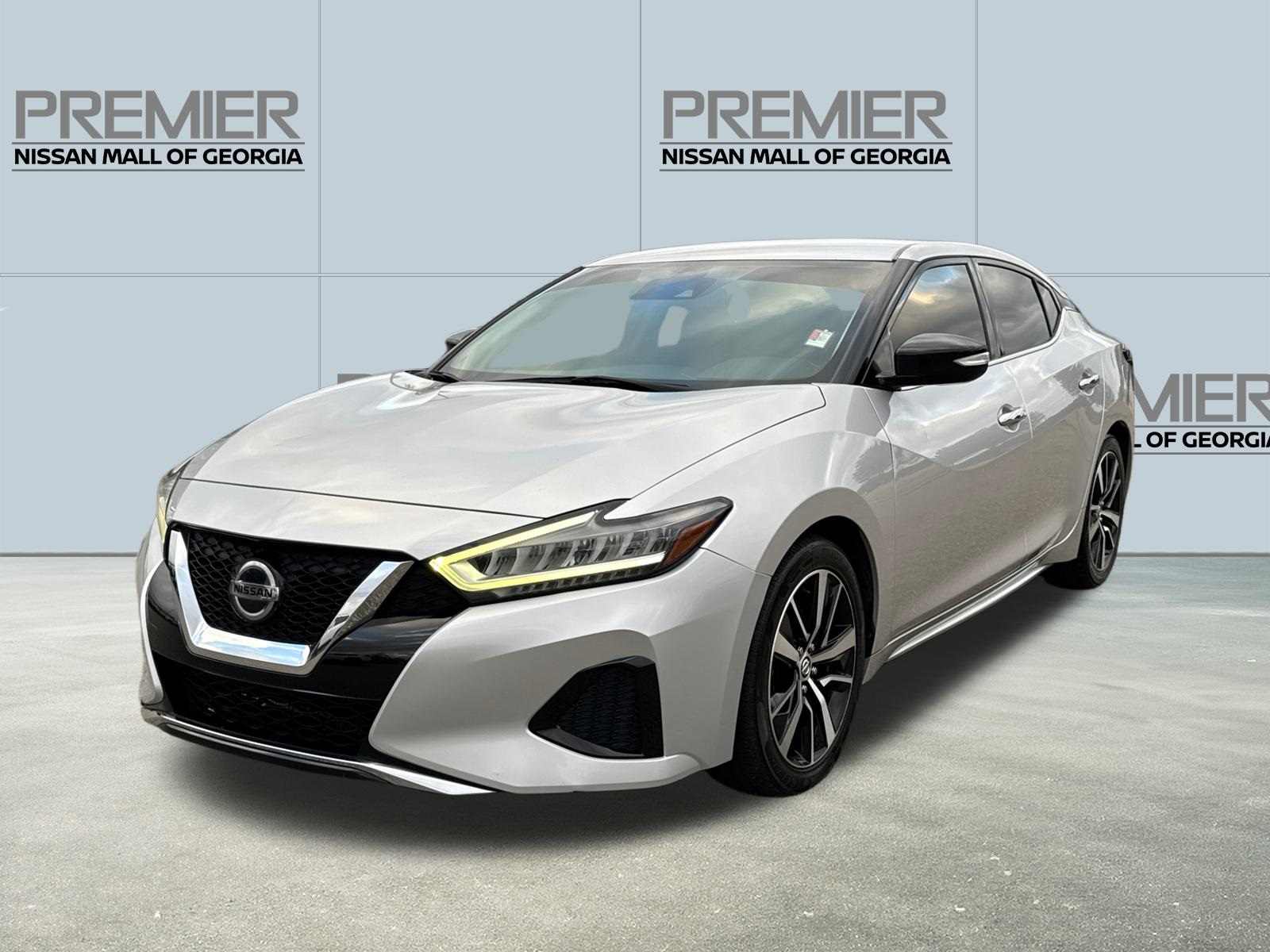 2021 Nissan Maxima SV's photo