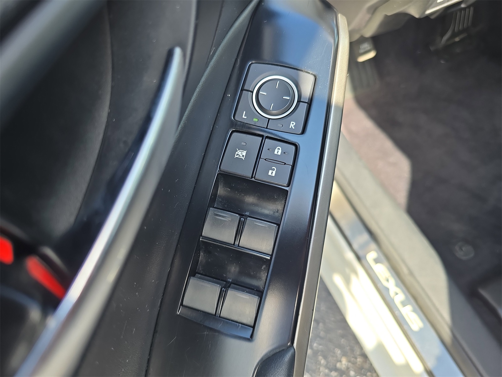 2014 Lexus IS 250 photo 15
