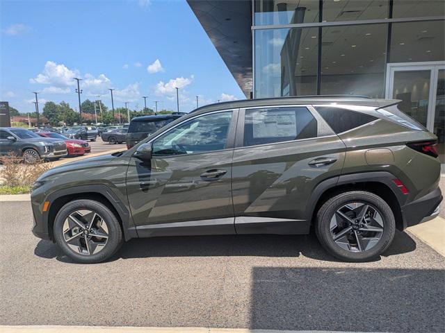 New 2025 Green Hyundai SEL FWD image 2