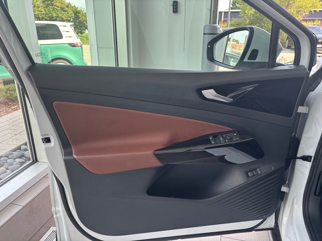 2021 Volkswagen ID.4 Pro S photo 9