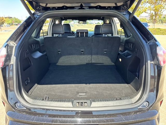 2024 Ford Edge ST photo 16