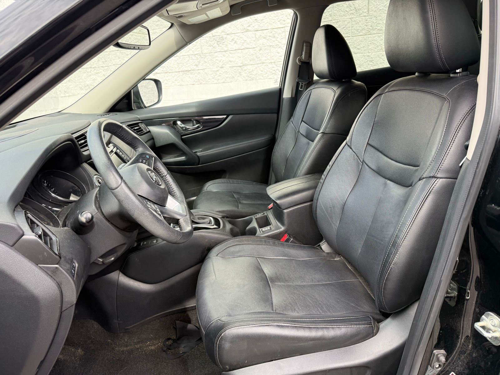 2020 Nissan Rogue SL photo 2