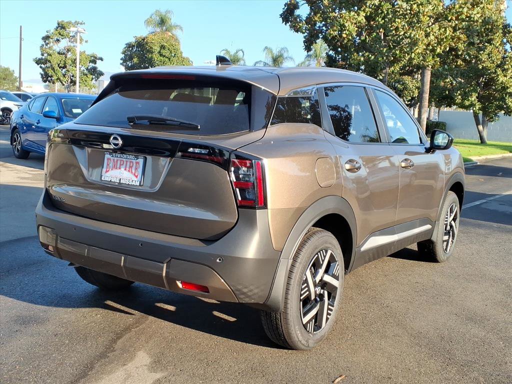 2026 Nissan Kicks SV photo 2
