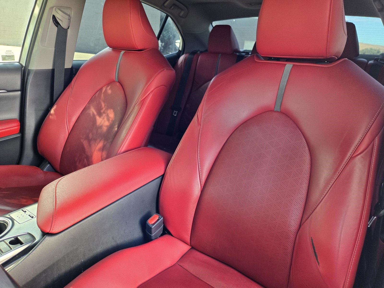 2019 Toyota Camry XSE photo 19