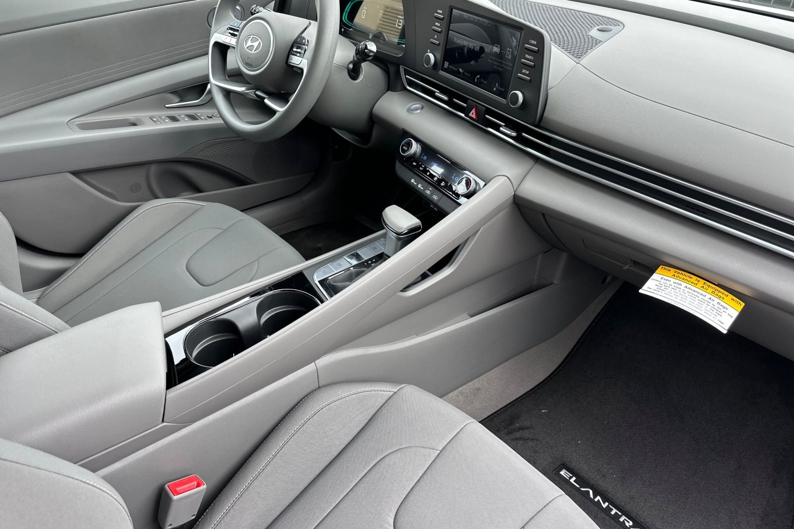 2025 Hyundai Elantra Hybrid Blue photo 16