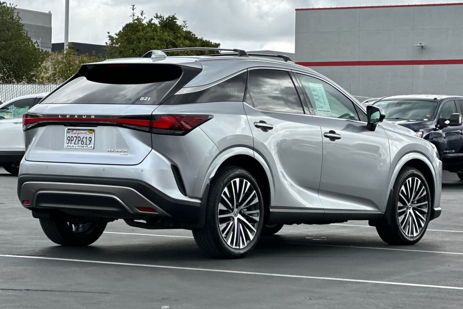 2024 Lexus RX 350h Premium photo 2