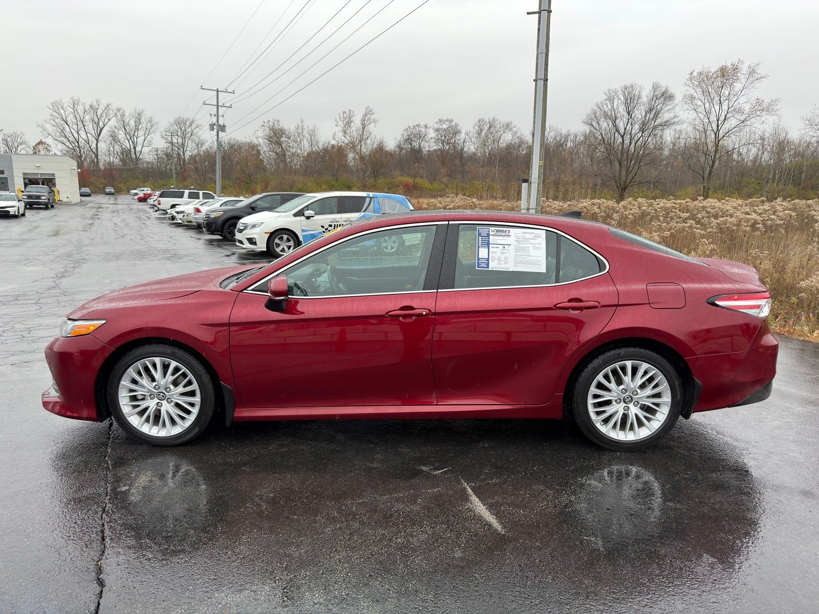 2018 Toyota Camry XLE photo 3