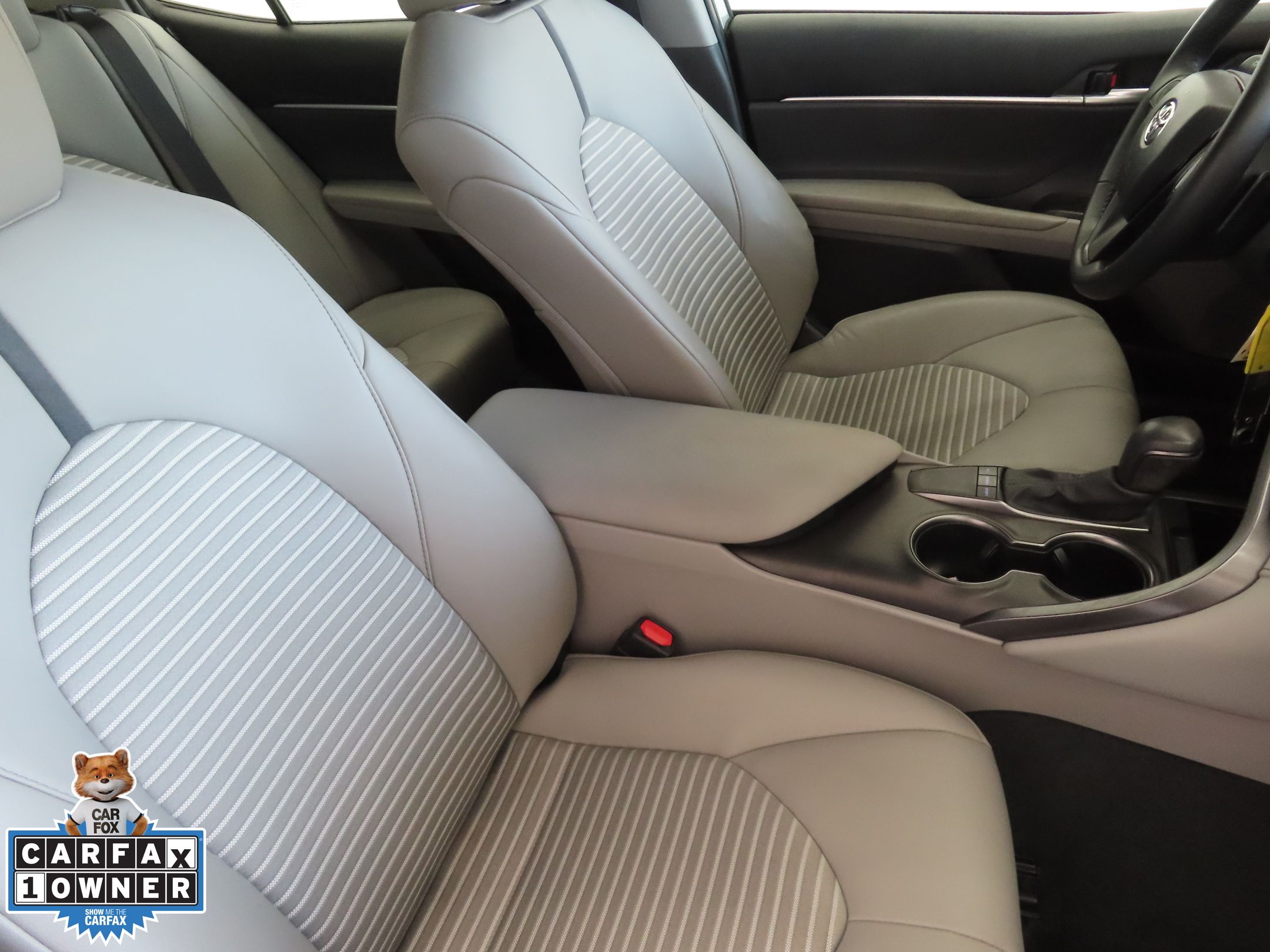 2023 Toyota Camry SE photo 23