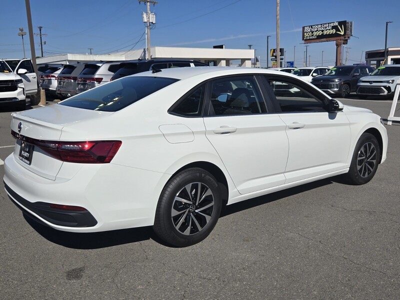 2026 Volkswagen Jetta 1.5T S photo 3