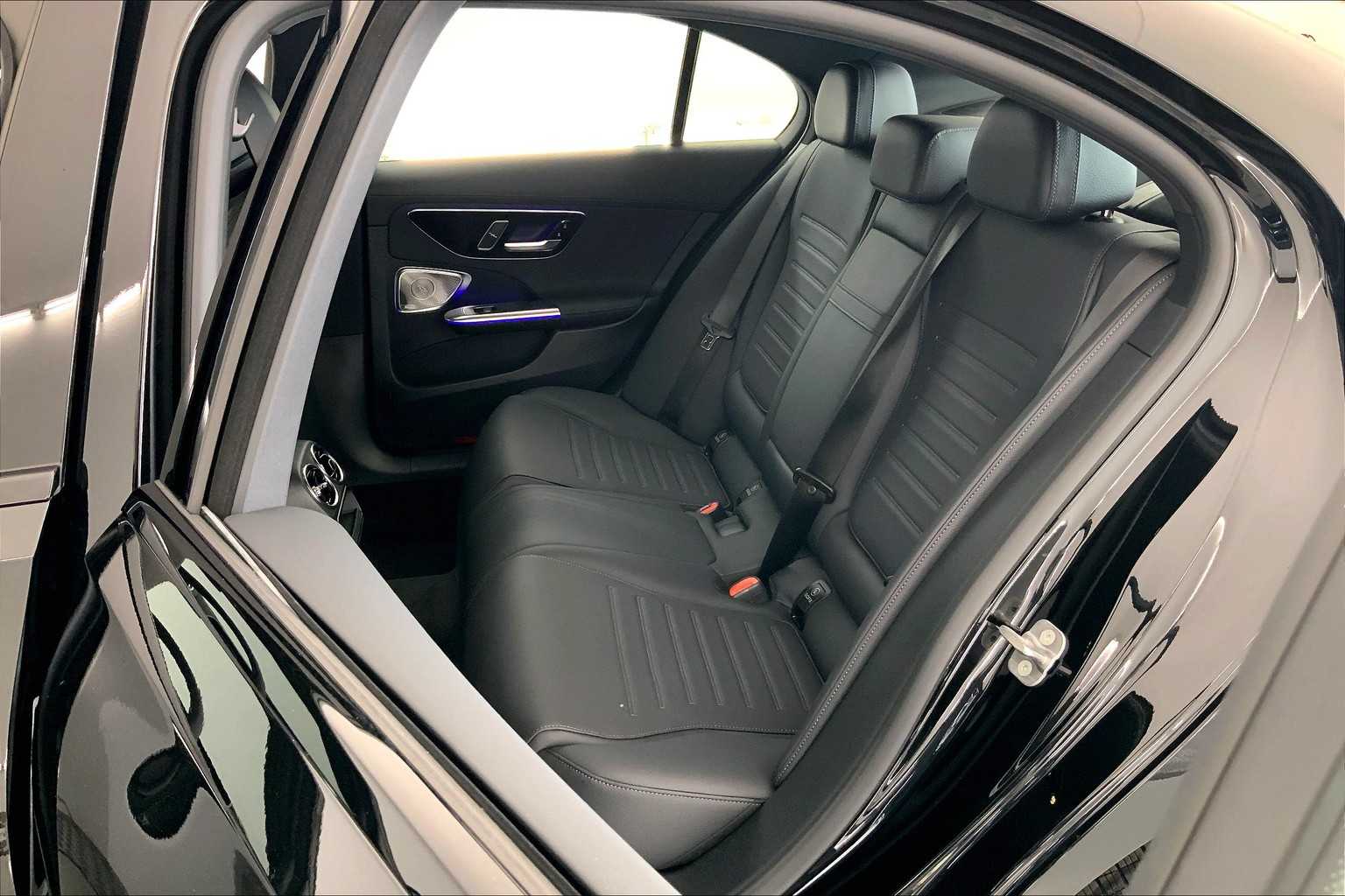 2025 Mercedes Benz C 300 4MATIC photo 13