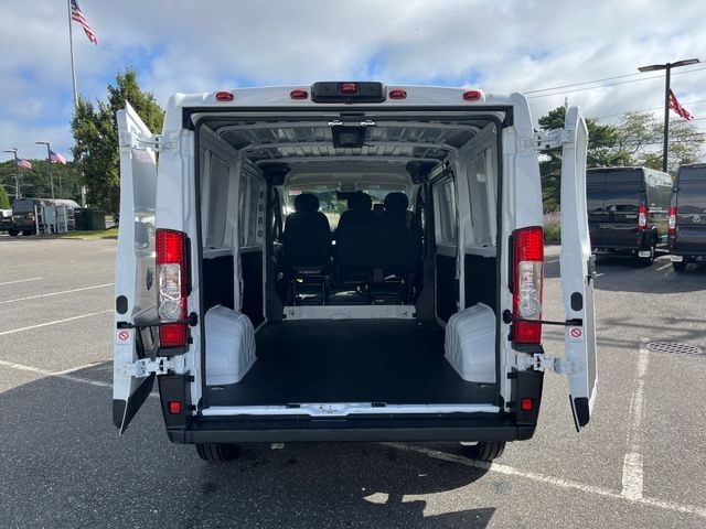 2025 Ram ProMaster 1500 Tradesman photo 3