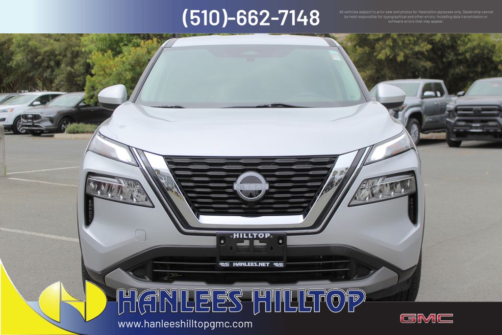 2023 Nissan Rogue SV photo 2