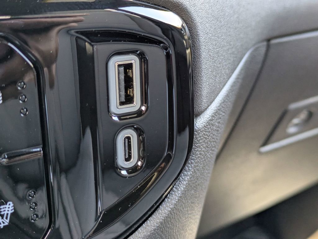 2025 Chevrolet Silverado 1500 LT photo 22