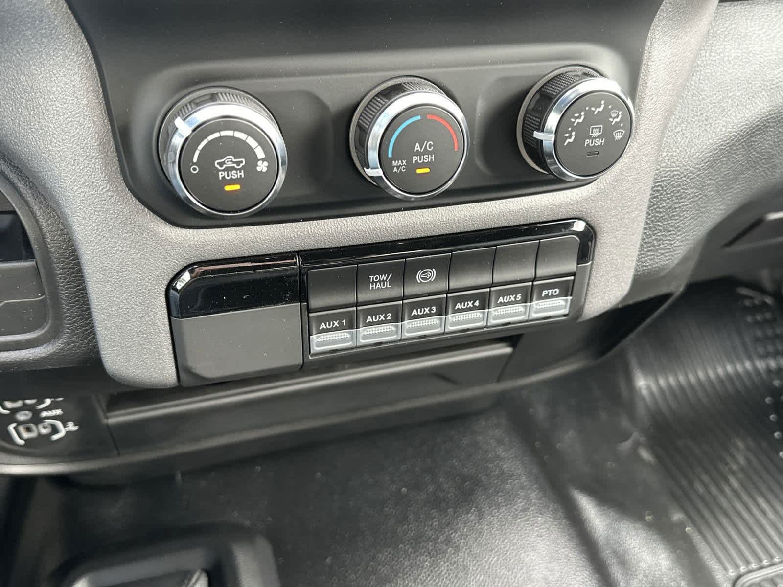 2024 Ram 4500 SLT photo 20