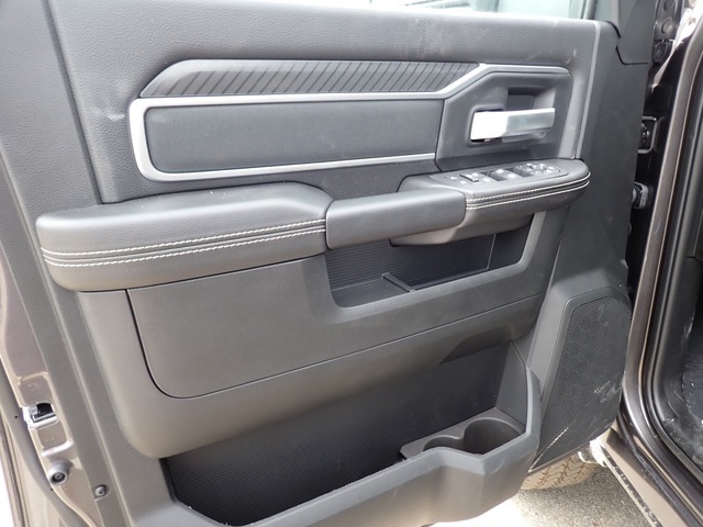 2025 Ram 2500 Big Horn photo 15