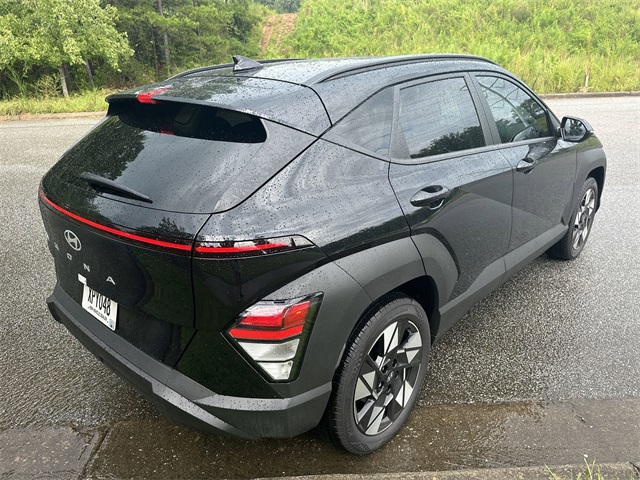 2025 Hyundai Kona SEL photo 4