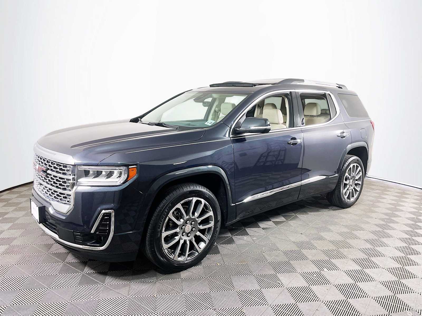 2021 GMC Acadia Denali's photo