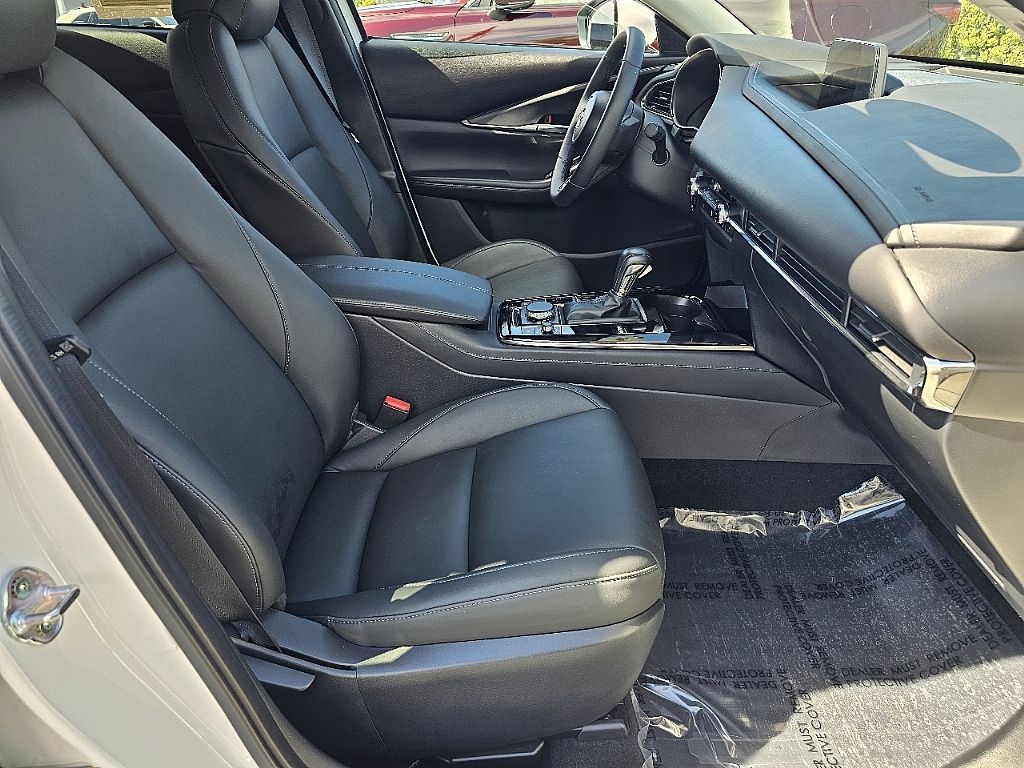 2025 Mazda CX-30 2.5 S Preferred photo 14