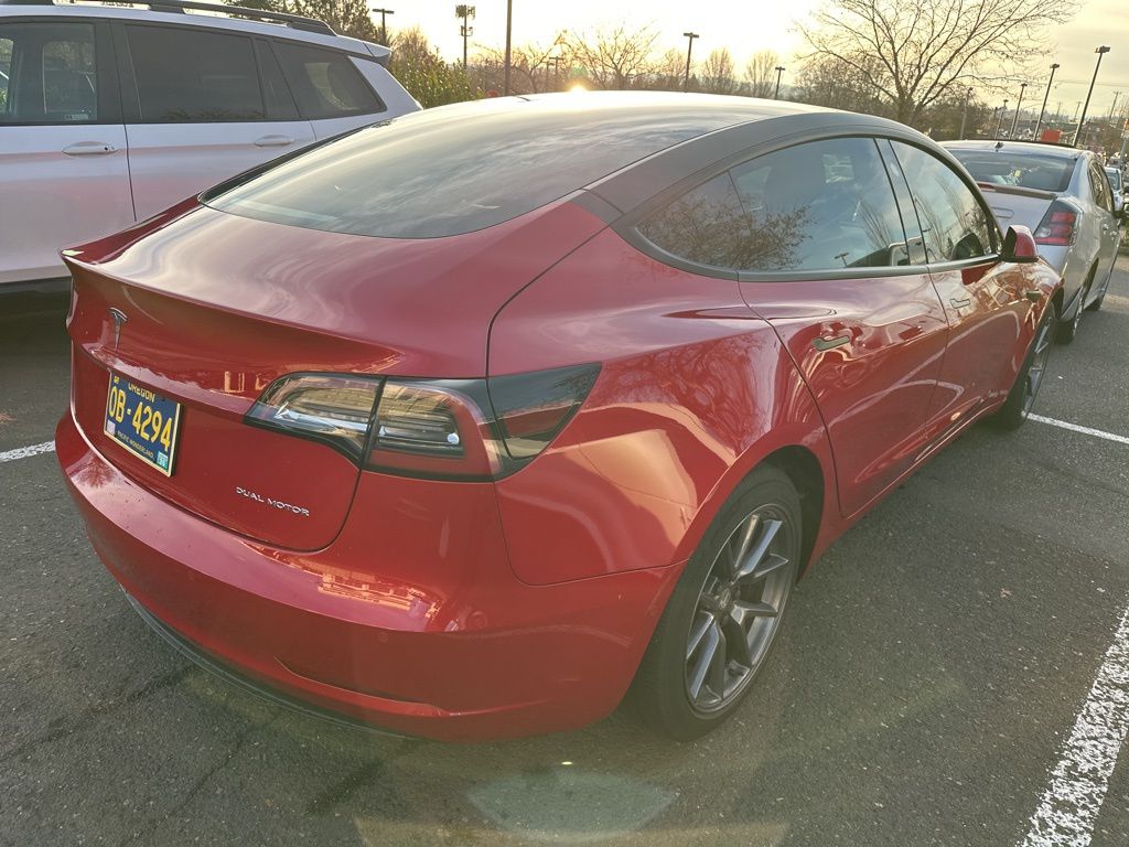 2022 Tesla Model 3 Long Range photo 4