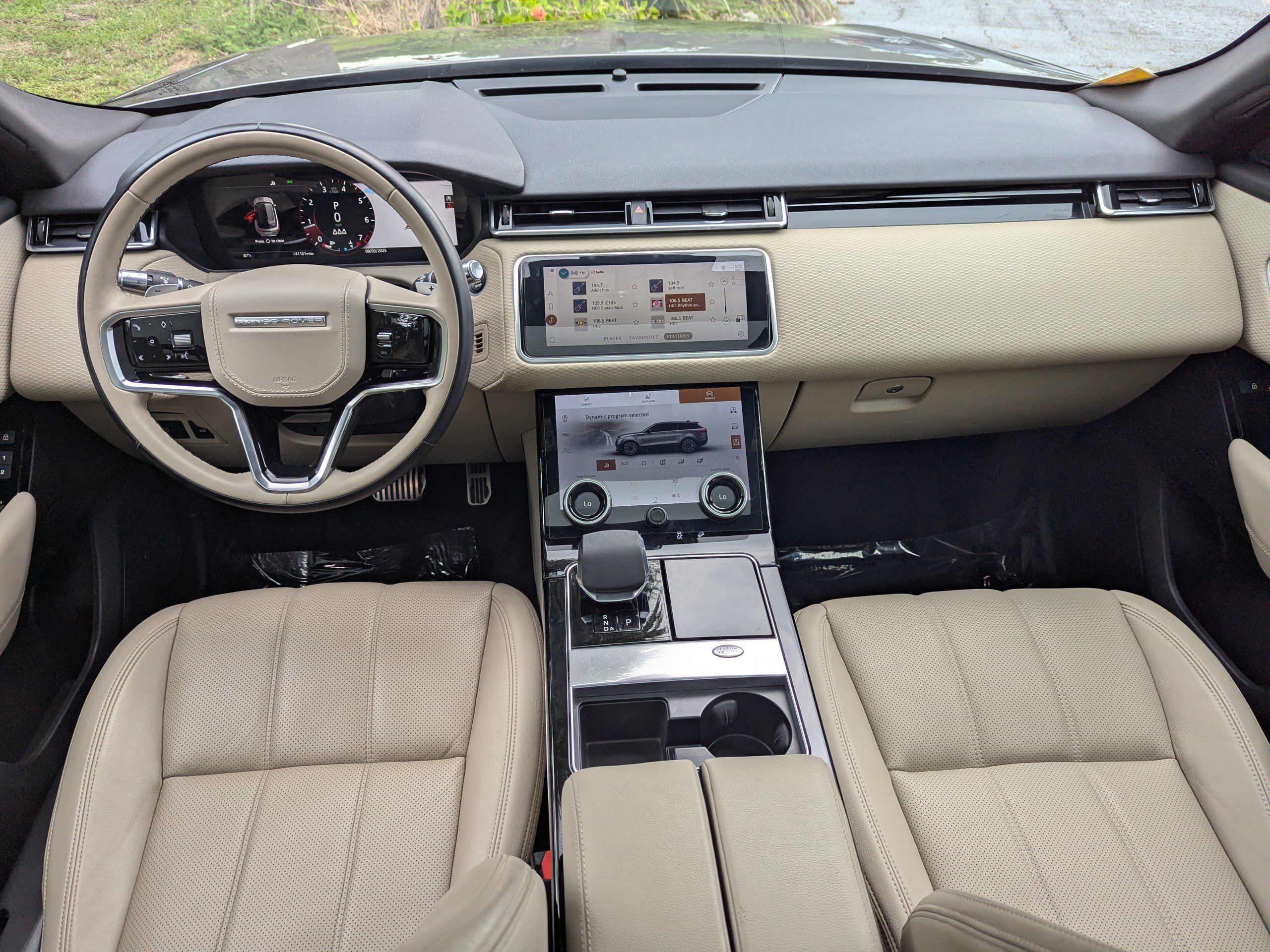 2021 Land Rover Range Rover Velar R-Dynamic S photo 13