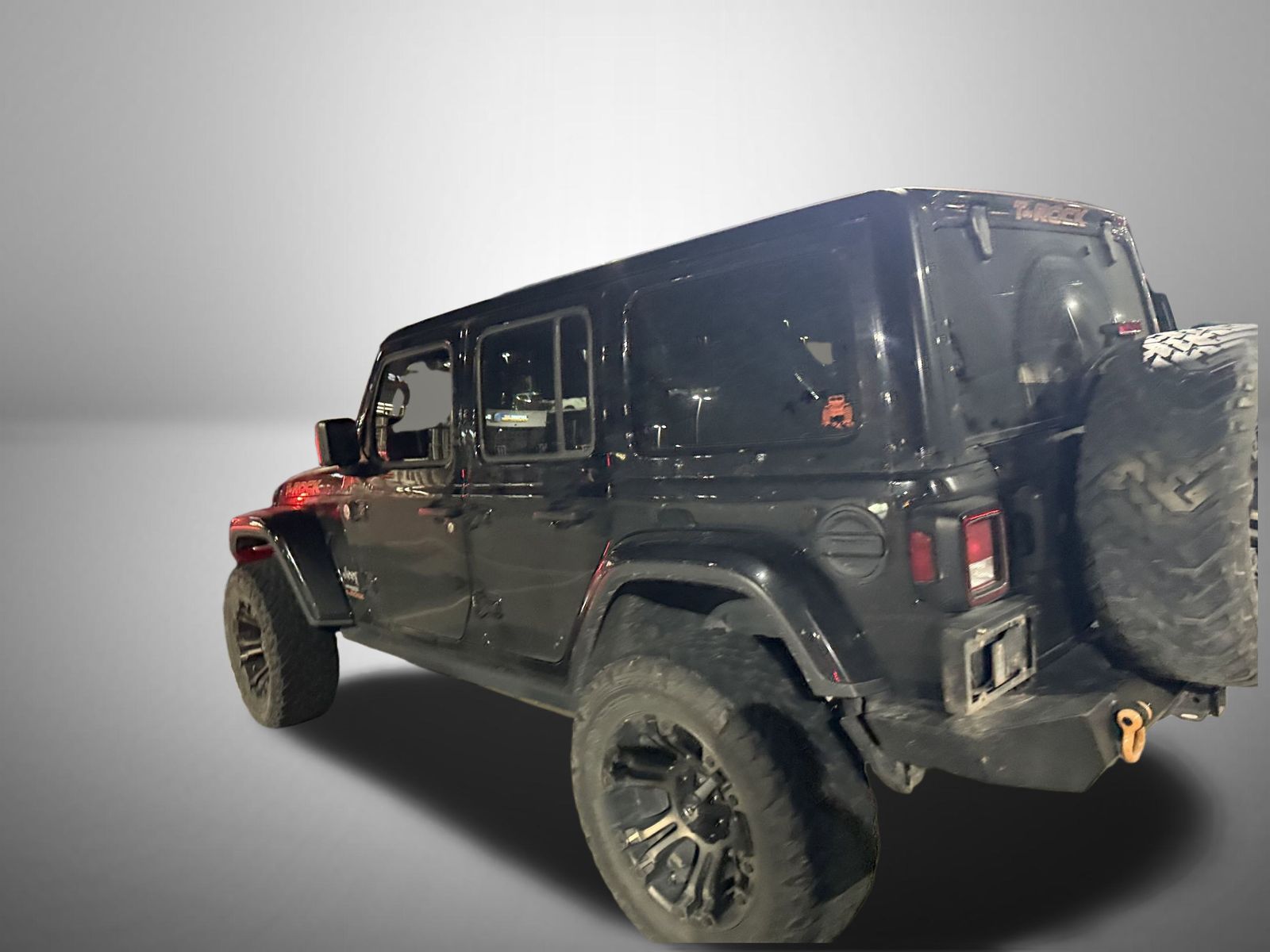 2018 Jeep Wrangler Unlimited Sahara photo 3