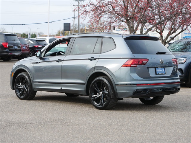 2024 Volkswagen Tiguan SE R-Line Black photo 3