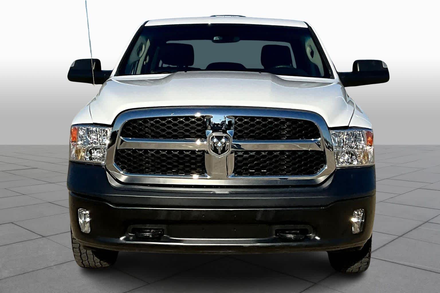 2022 Ram 1500 Classic Tradesman photo 3