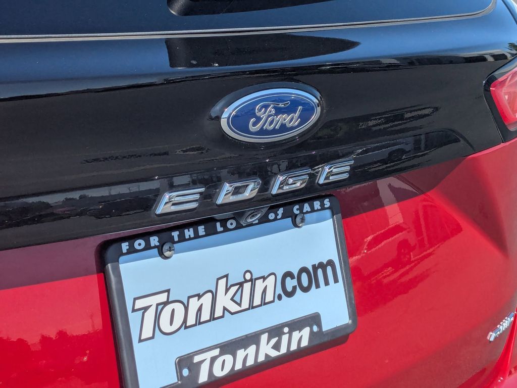 2024 Ford Edge Titanium photo 26