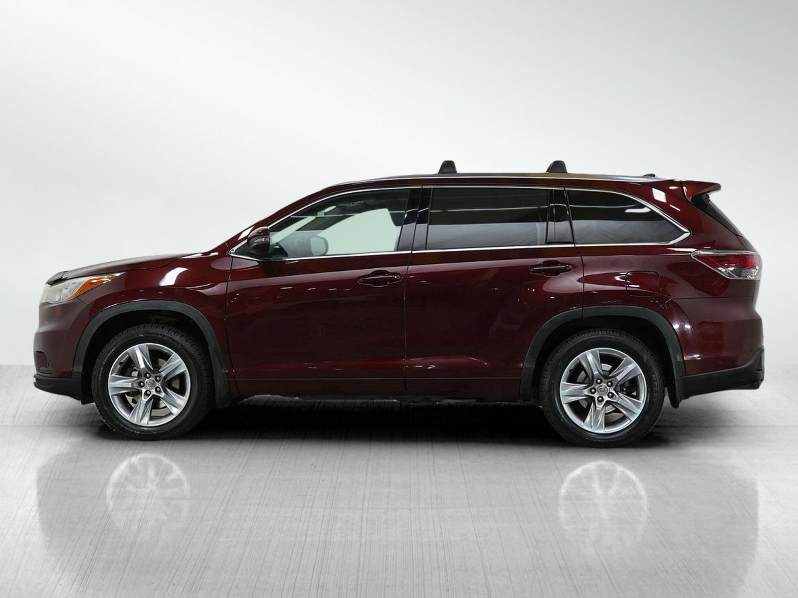 Used 2015 Toyota Highlander Limited with VIN 5TDDKRFH6FS076552 for sale in Minneapolis, Minnesota