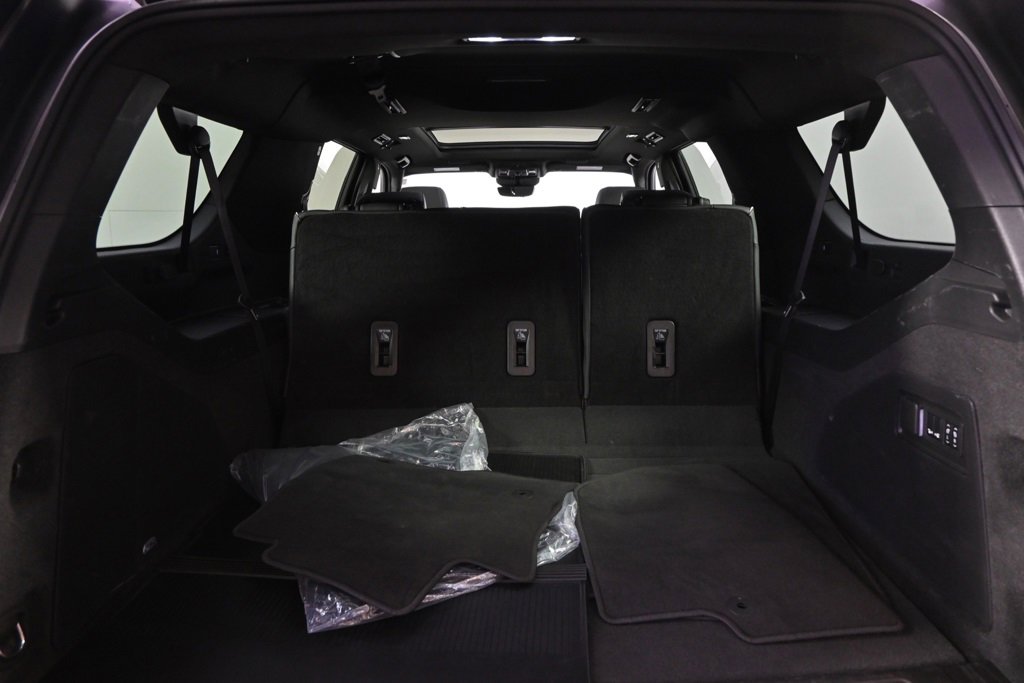2024 Cadillac Escalade ESV Premium Luxury photo 19