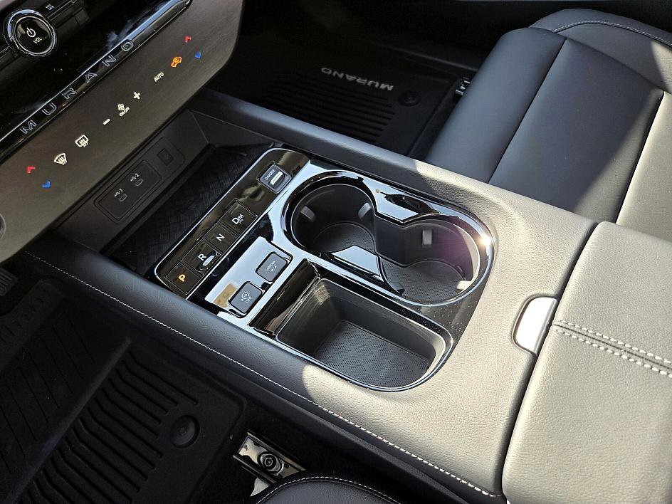 2025 Nissan Murano SV photo 13
