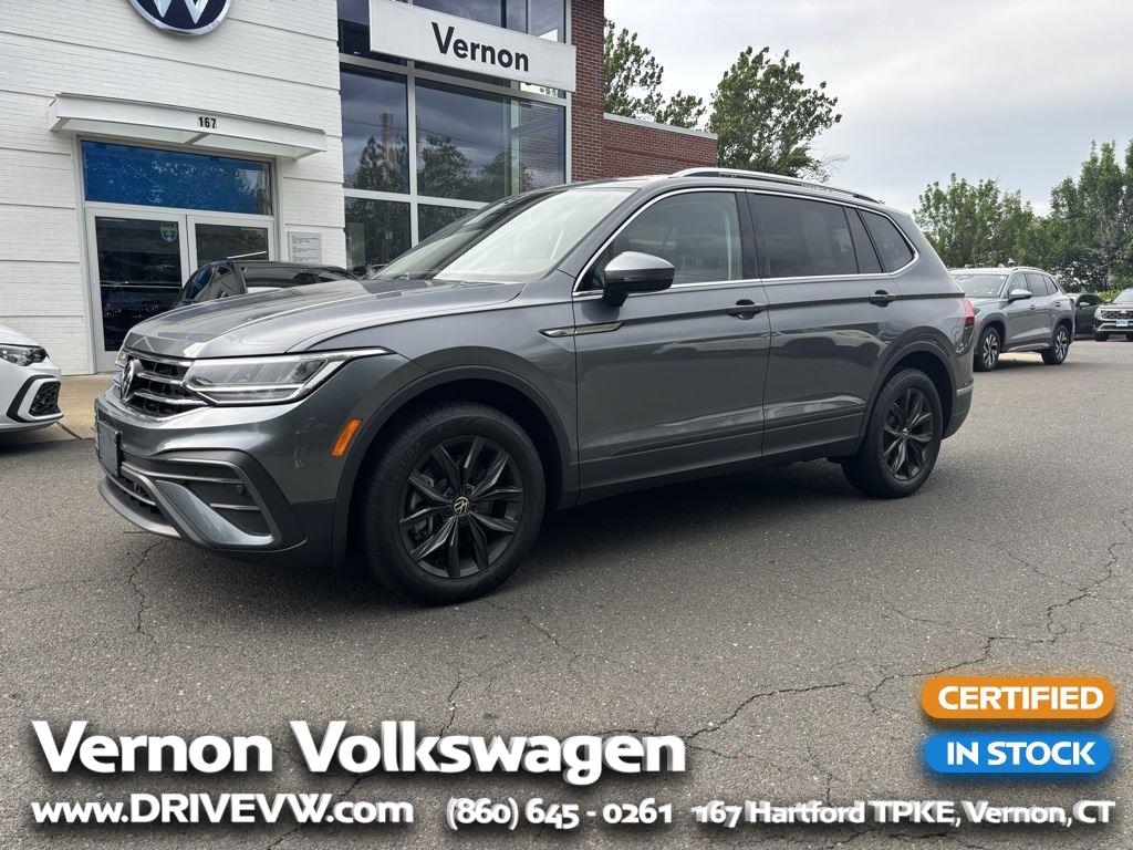 2024 Volkswagen Tiguan SE's photo