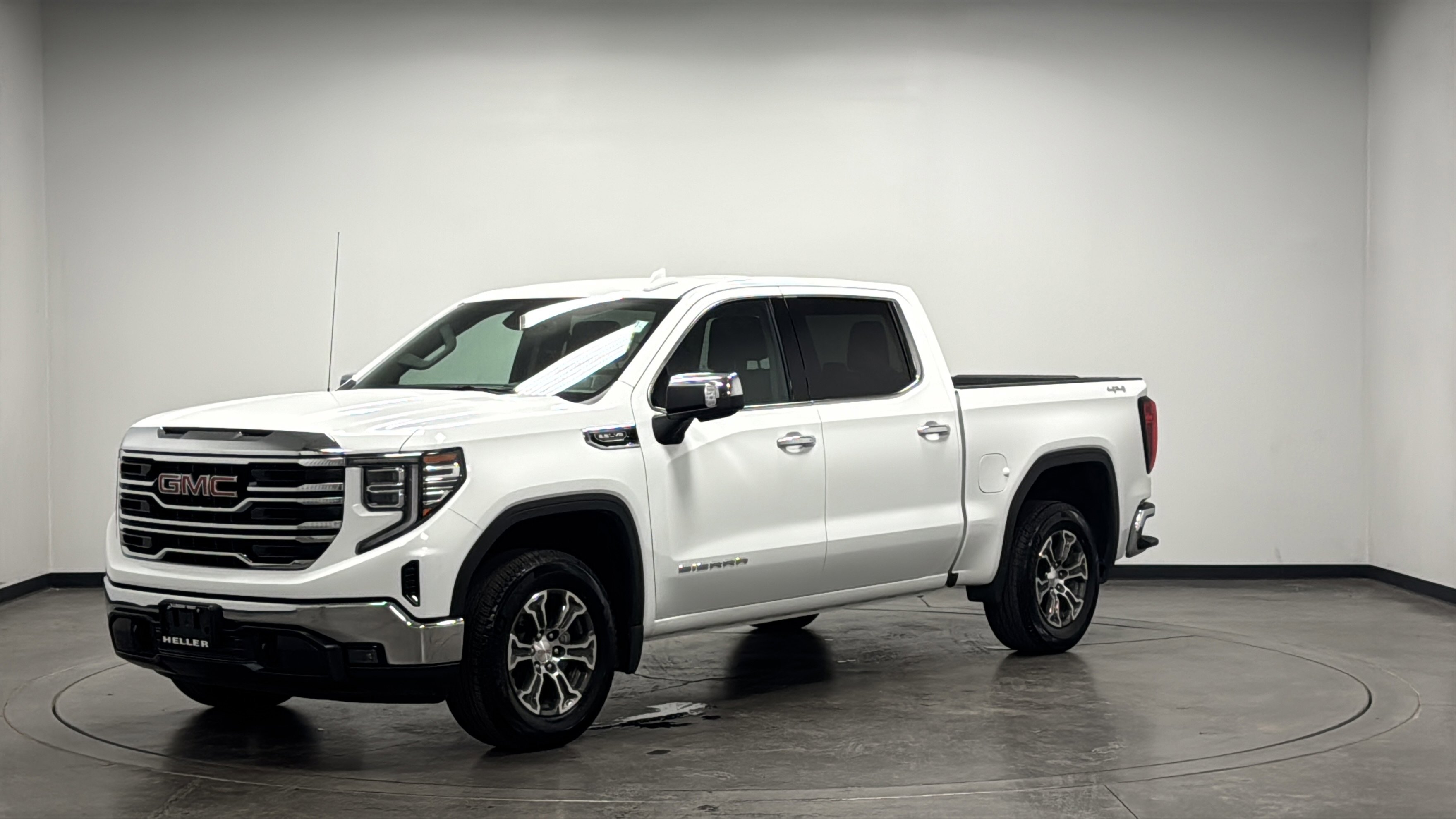2025 Gmc Sierra 1500 SLT photo 4